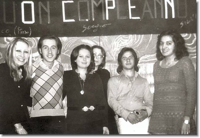Clicca per scorrere le foto originali ingrandite